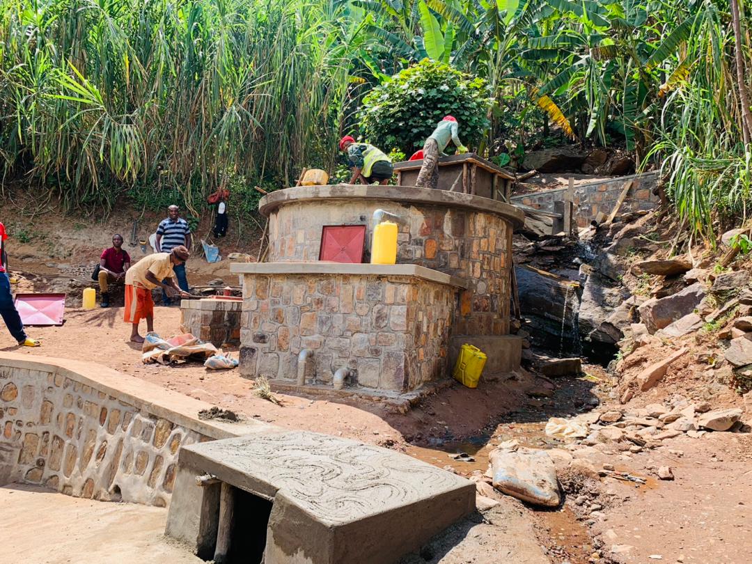 EWB is back for the fall semester with a Rwanda Water Project travel update! Over the summer our students traveled to Rubona, Rwanda and helped oversee the work and progress of the water pipeline system. They supported the construction of the first phase of the project!