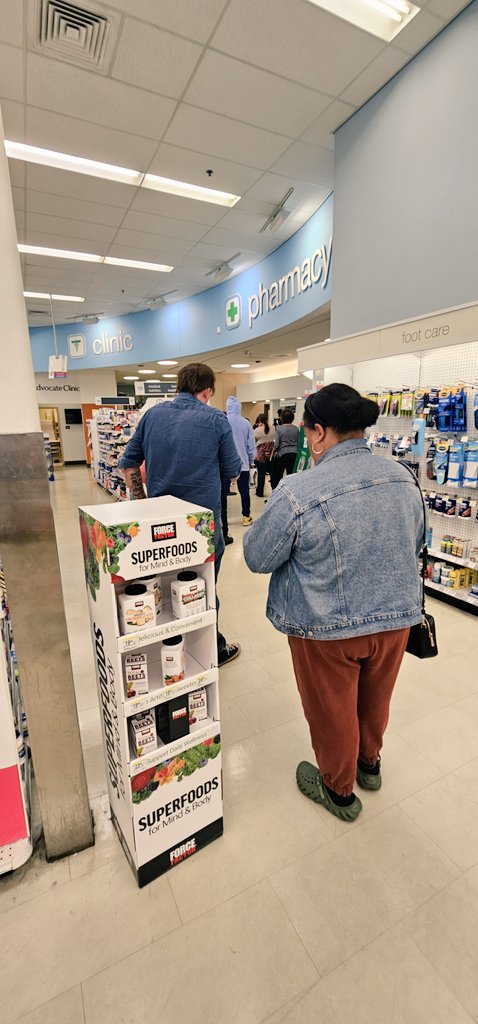 NaBur80's tweet photo. @Walgreens  Why is this the norm at your pharmacies? There is one person (minus the drive thru tech) working the counter.  Why??? 

15 people in line, not including new customers behind me. https://t.co/g9XgzuR4SI