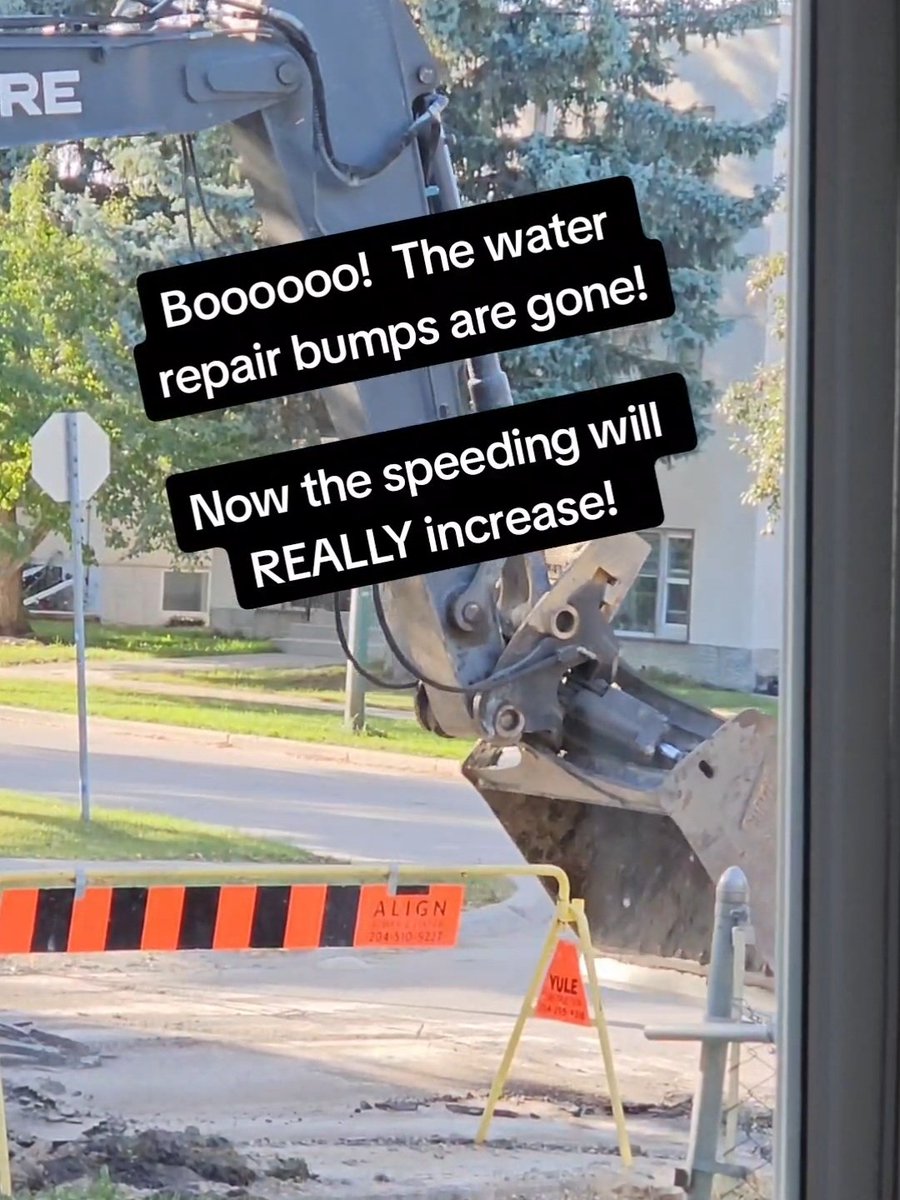 awinnipeggirl's tweet image. With the excessive traffic that this street is experiencing because of  construction everywhere else around us...this is now going to be a speeding nightmare!  😖 #Winnipeg #Love30