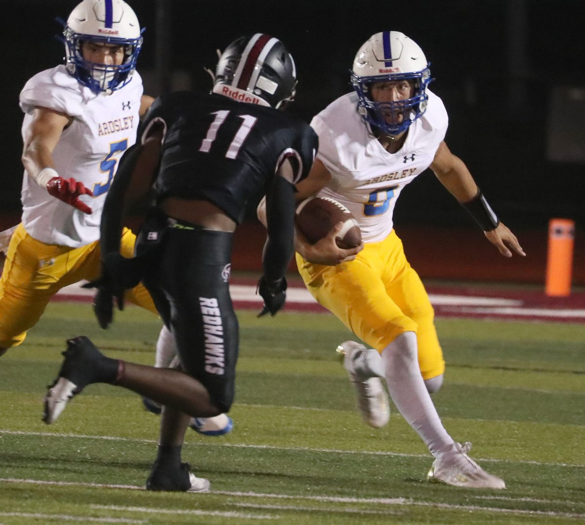 Shoutout to the <a href="/lohudsports/">lohud sports</a> Week 1 Player of the Week, <a href="/ArdsleyFootball/">Ardsley  Football</a>'s Michael Rende!

He had a had in every touchdown during their 23-20 win over Nyack. Rende ran for 2 TDs, and threw a 33-yard TD pass. He also made 2 crucial interceptions on defense. <a href="/ArdsleyPanthers/">Ardsley Athletics</a>