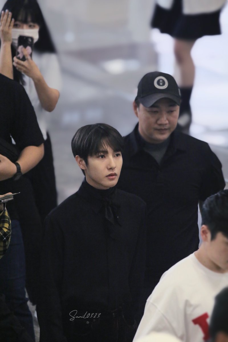 Causeiammyself's tweet photo. 230914 GMP김포국제공항 출발✈️
#RENJUN #런쥔 #仁俊 #黄仁俊
#NCT #NCTDREAM https://t.co/2KF2pW7Kv7