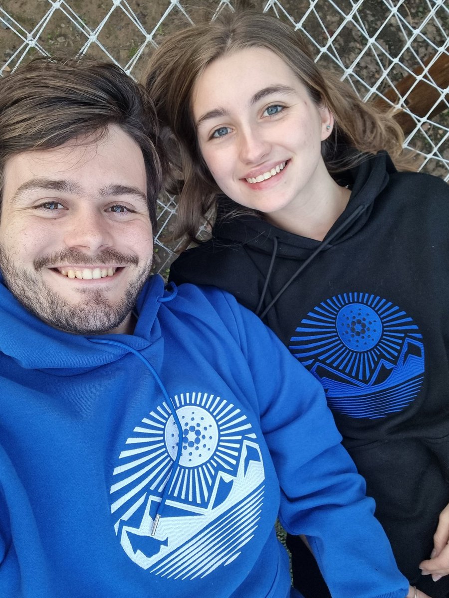 LucasMacchia2's tweet photo. Cardano couple ♥️

Wearing @theadaera 💫 https://t.co/NdifT3Bs97