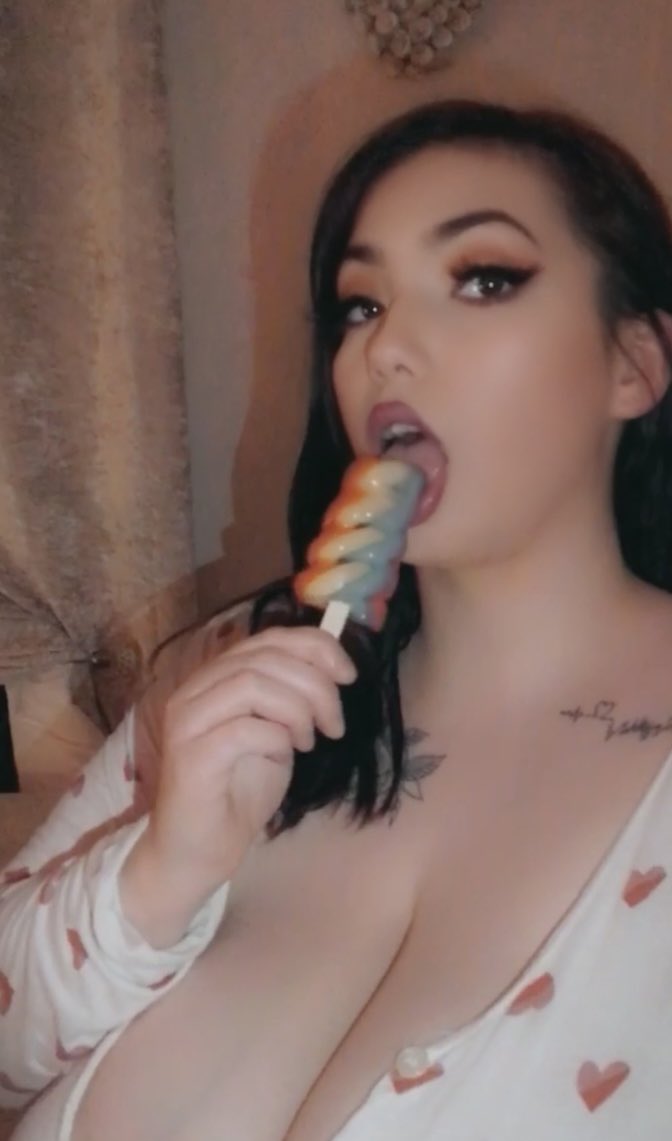MissyD1024's tweet photo. Plus size UK girly 🇬🇧 
Solo content, b/g, lesbian. 🌈
Video calls and customs also available. Anything else just ask! I get back to my messages same day😍
Plus my Onlyfans is at its lowest ever price 💸

https://t.co/XCBC3kjeYY

ACTIVE RIGHT NOW SUB AND LETS TALK 🤤🍓💋💦🥰🌈 https://t.co/O80eEJYyVW