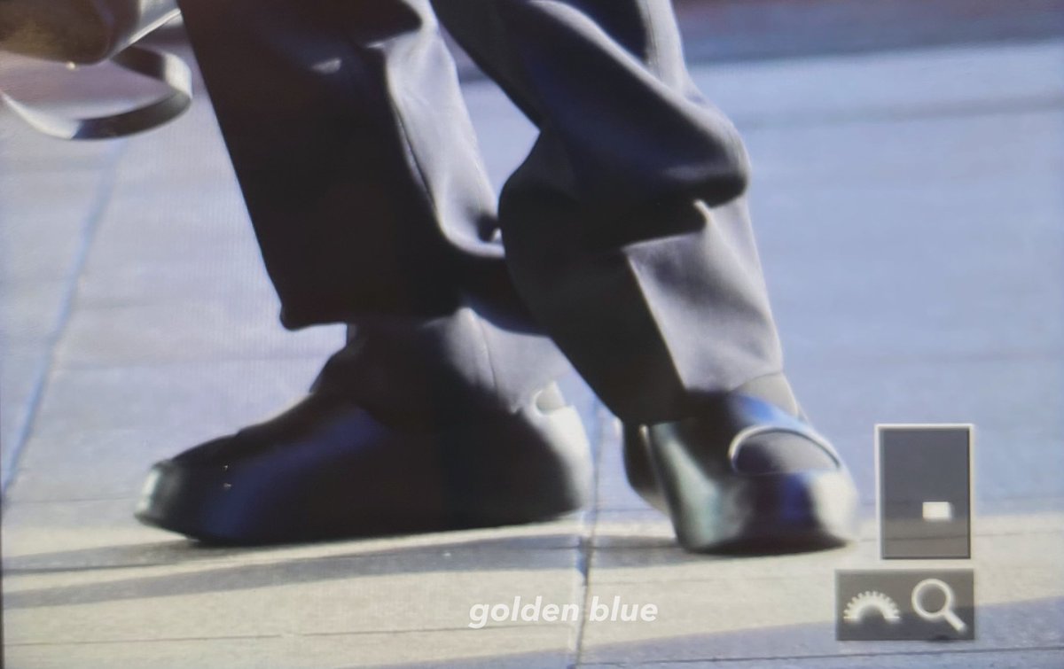 golden blue tweet media