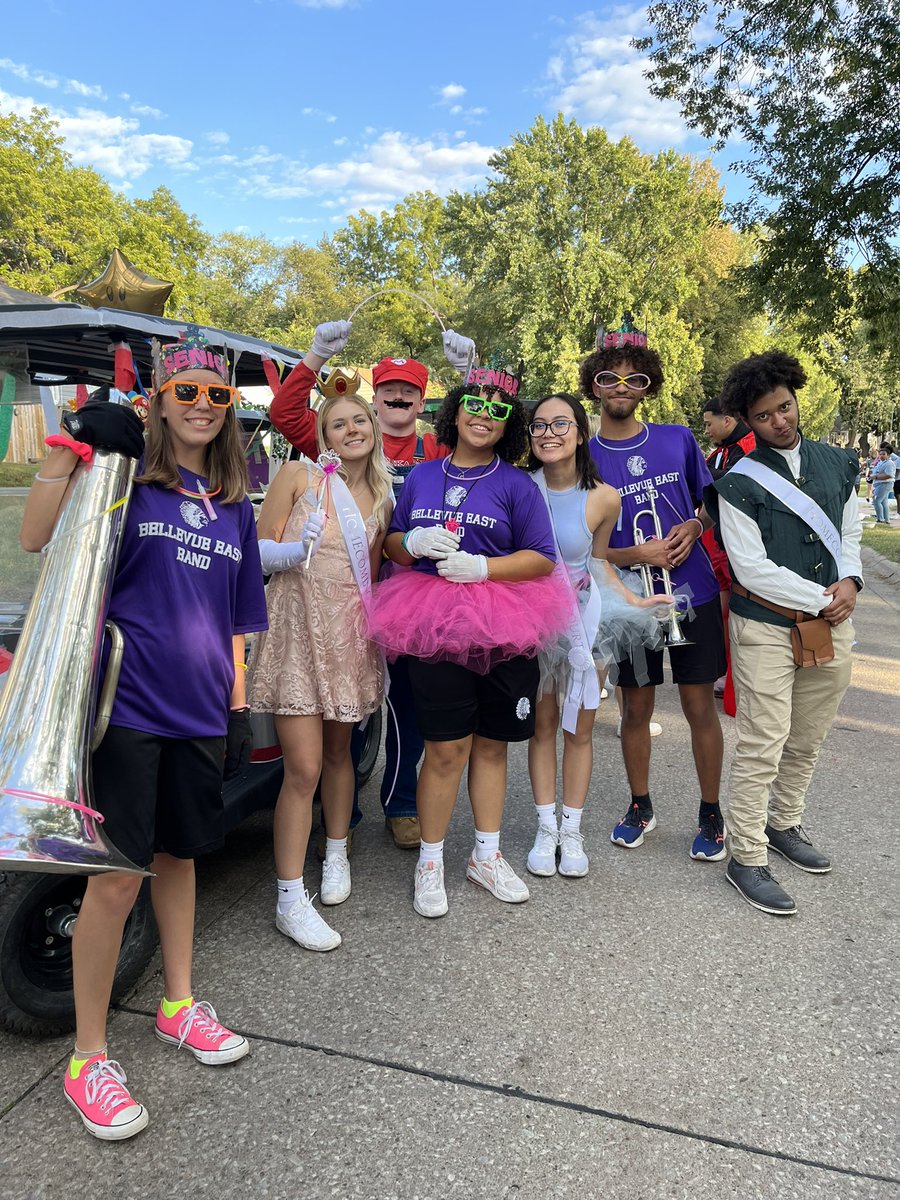 ChieftainNation's tweet image. The 2023 Homecoming parade is lining up!   6:30 start time!