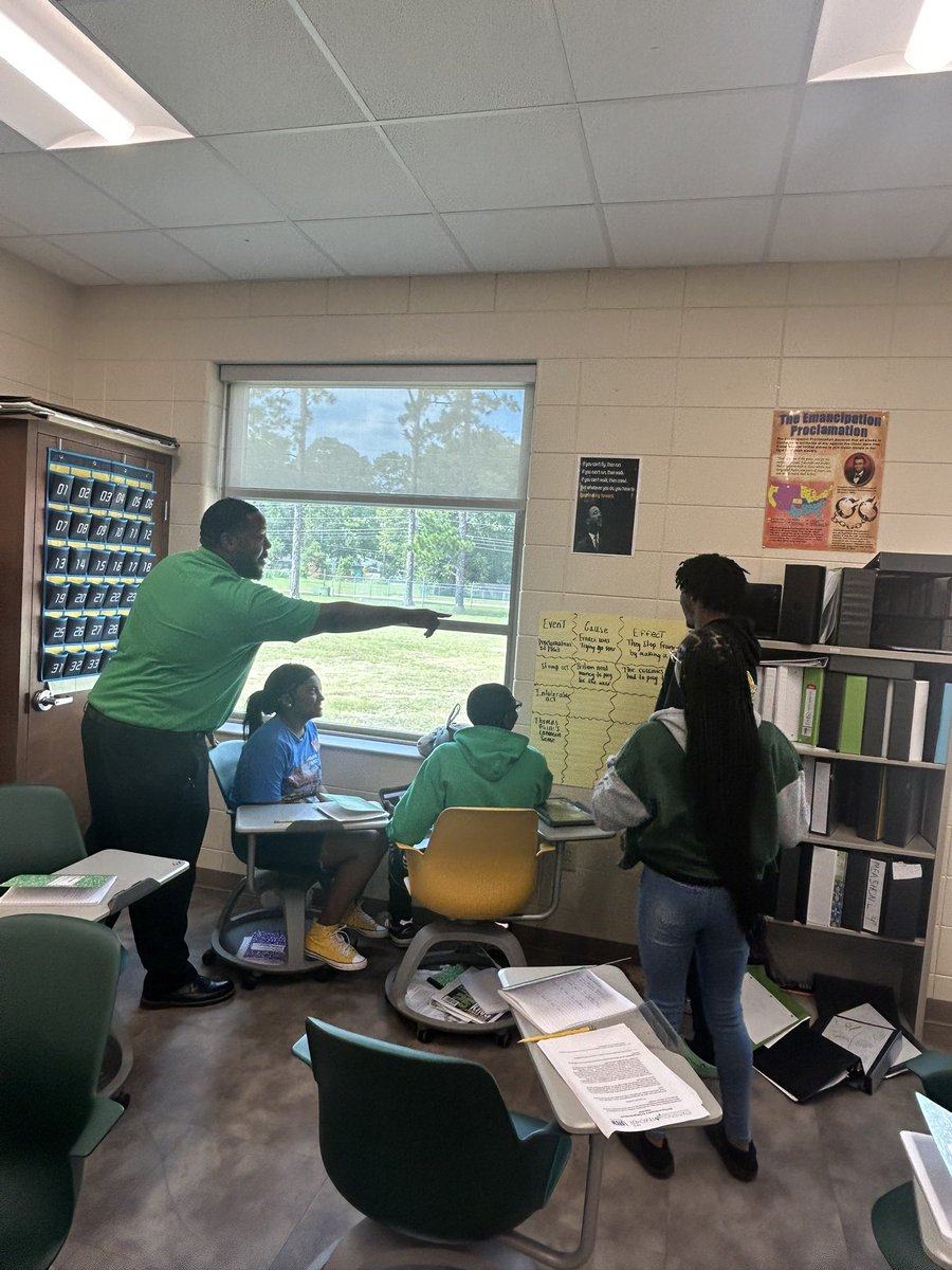 DCSS 6-12 Social Studies tweet media