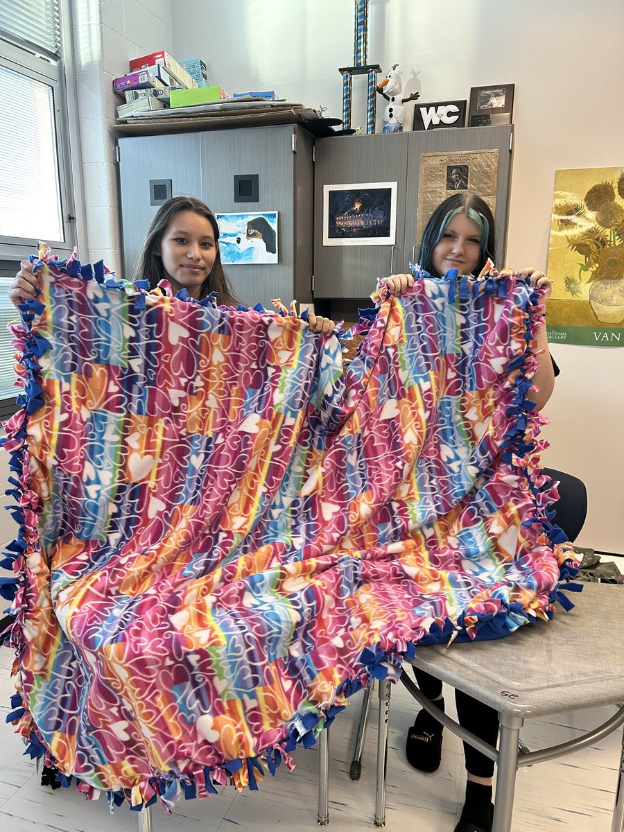 trina_napier's tweet photo. Excited @WestCler Ss who finished the first Welcome Blanket for @RMHCincinnati today #WCPackConnect #WCCommunity #loveWC https://t.co/ObQiffoKWp