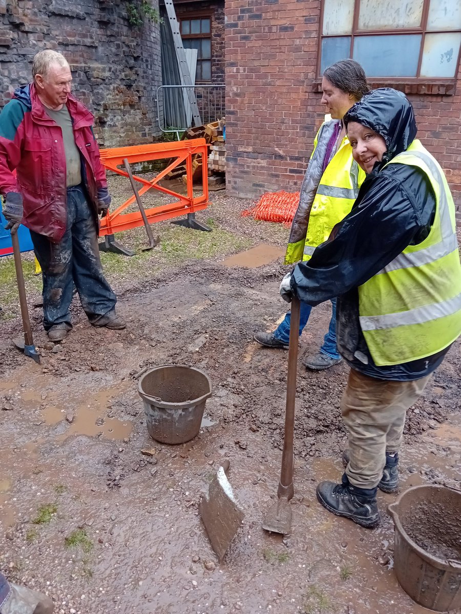 Tuesday was a very wet day for the start of the #bottleoven dig @Middleport_Pot
by @SoTArch