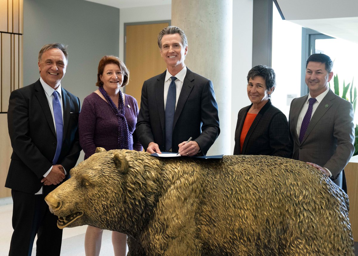 California is standing strong against anti-LGBTQ+ hate! <a href="/CAGovernor/">Governor Gavin Newsom</a> has signed #SB447, which creates the BRIDGE Project – a campaign to open hearts and minds, promote inclusivity, and support #LGBTQ+ communities nationwide! sd39.senate.ca.gov/sb447