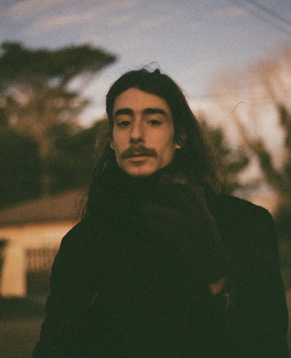 Revista Hunter tweet media