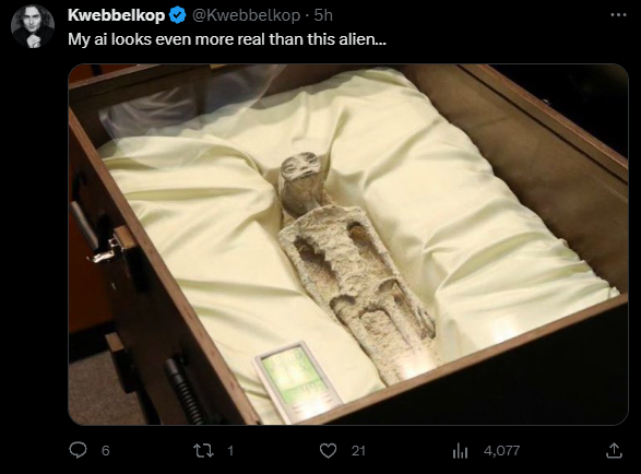 Kwebbelkop is trying so hard to milk an alien😭