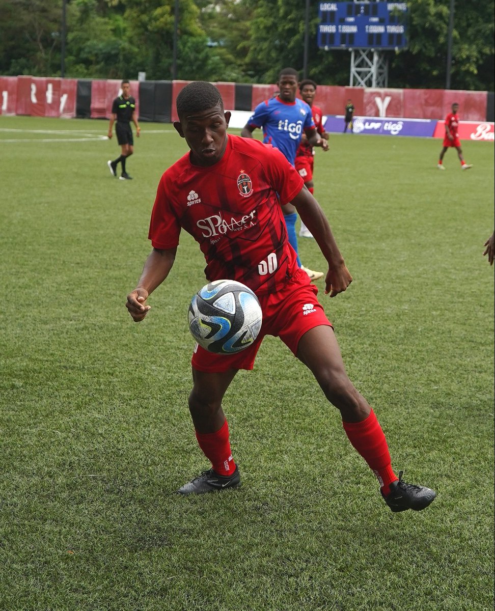 sportingsmfc's tweet photo. El equipo #SportingProm disputó un partido de práctica frente a la selección U-17 de Panamá como preparación para la fecha 9 a jugarse el sábado frente a San Martín. 🔴⚫

#LucharYGanar💪
#ElEquipoDelDistrito https://t.co/rDQQsupdTR