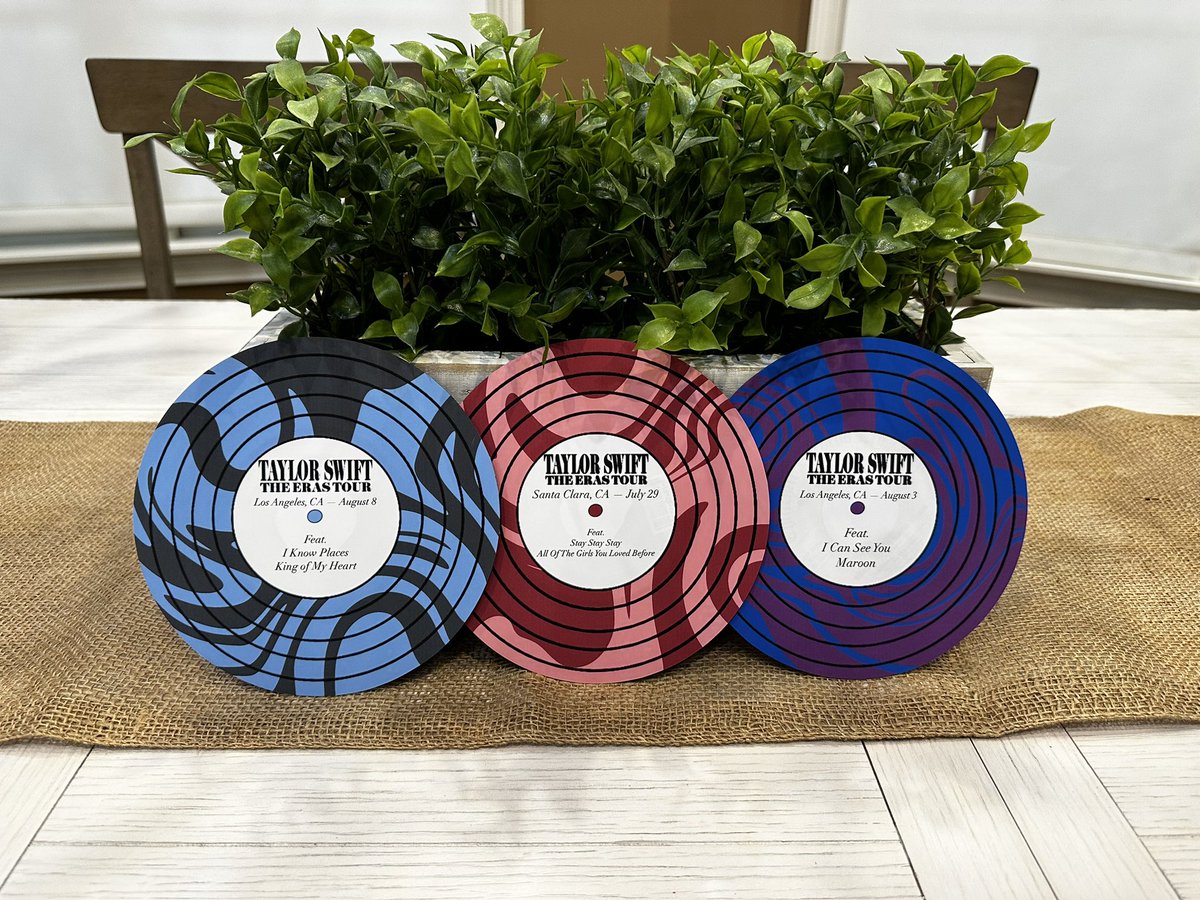 TS13ontour's tweet photo. We've have the lucky of counting with @LongPondDesigns! The winner can choose a customized vinyl, aren't they gorgeous? 🫶

To participate follow, rt &amp; like

*THIS GIVEAWAY IS US ONLY https://t.co/3epAycTZry