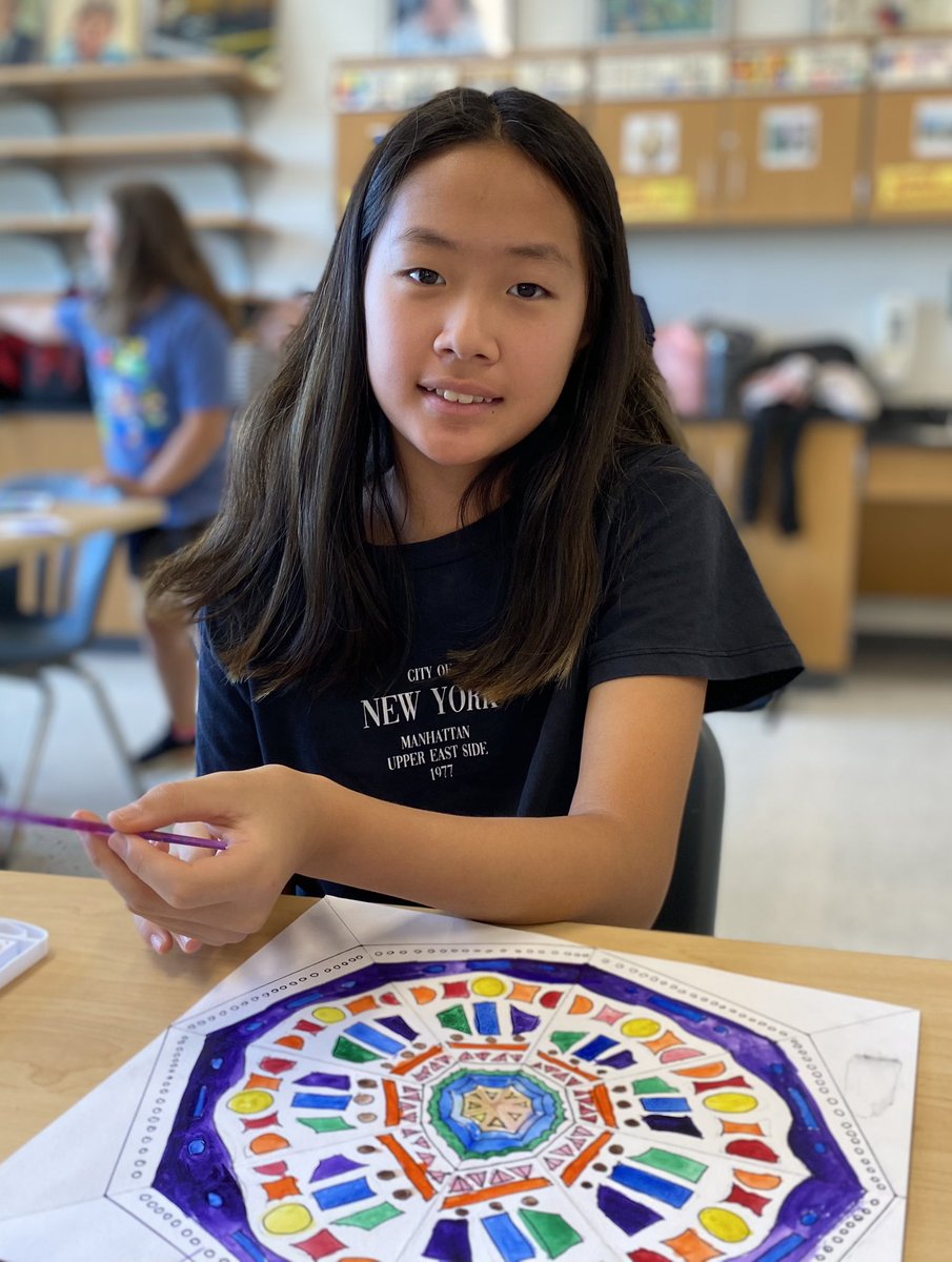 Rebecca with her 6th grade Art masterpiece-in-the-works! <a href="/BAM_MS_Official/">Brambleton Middle</a> @LCPSVisualArts