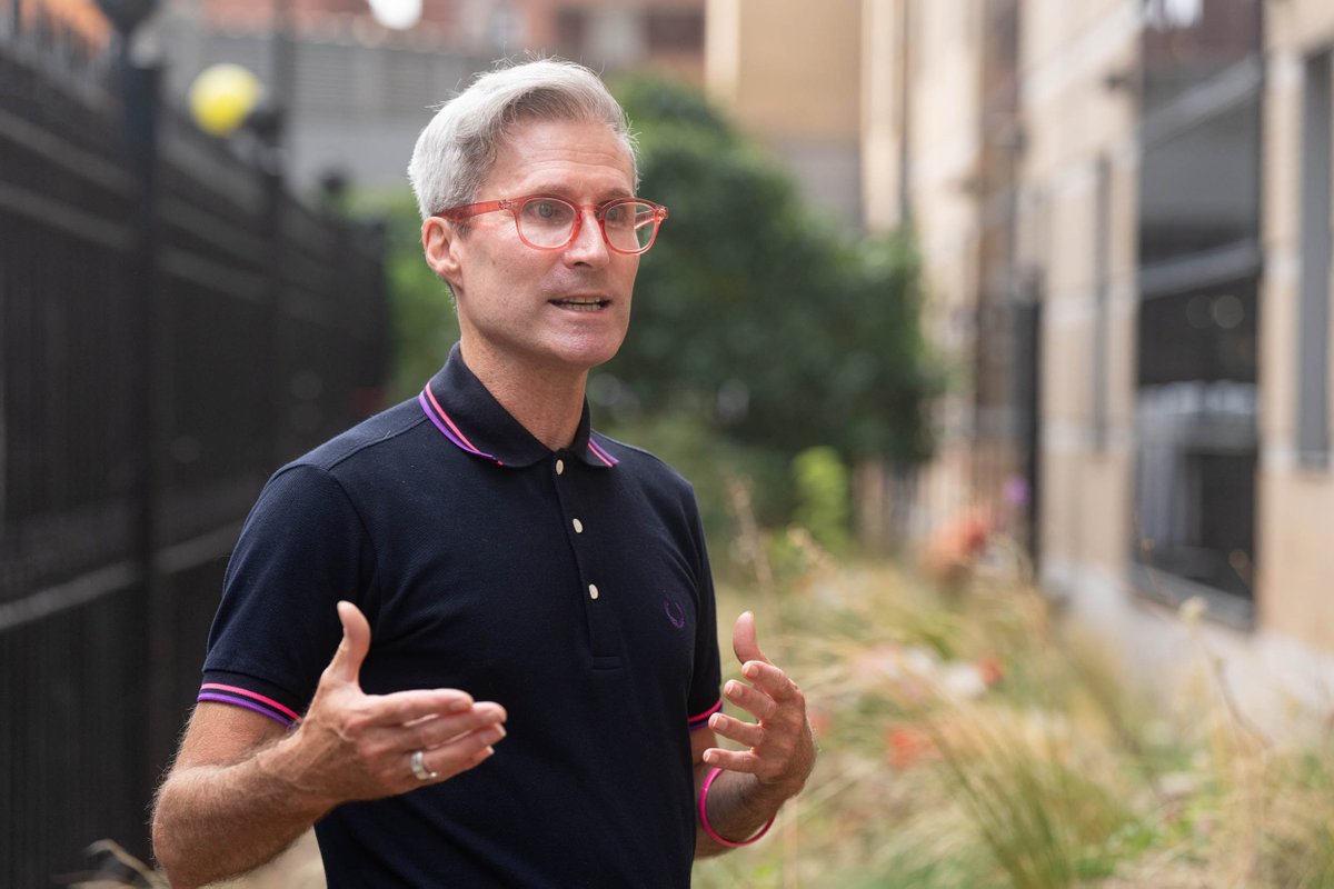 cityscapesUK's tweet photo. Great to celebrate the unveiling of the #WasteToWildlifeGarden at Guy's Hospital with our project partners @GSTTnhs
@KingsCollegeLon
@TeamLondonBdg 
The urban garden provides habitats for #biodiversity, made from recycled crushed concrete and sand with drought tolerant #plants . https://t.co/3KBJRXywy3