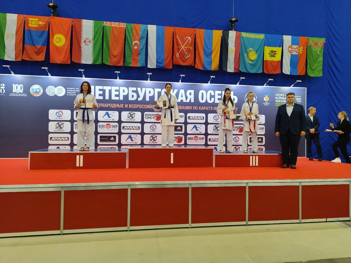 ALFA_karate's tweet photo. Итоги Международных и Всероссийских соревнований "Петербургская осень 2023"
🥇🥇 Михайличенко @samiy_krasiviy_ Данила 
🥇Амельченко Дмитрий, 
🥇Лебедева @sofialebedevas Софья, 
🥇Маматова @mamatovamv Милана, 
🥇Иксанов @iksanovgosha Георгий, 
🥇Кисова @kisowa Кристина https://t.co/cp86S9cVCo