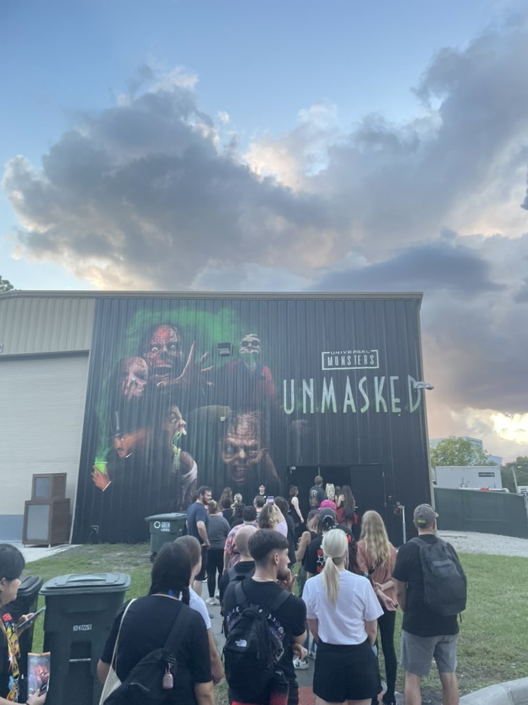 OrlandoAmusmnt's tweet photo. The cast of Universal Monsters: Unmasked at tonight’s Halloween Horror Nights is on FIRE! 
This house is absolutely stunning!
🔥
@HorrorNightsORL https://t.co/d4JtkqnfZq