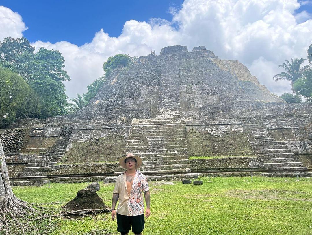 Littl3Jakob's tweet photo. It was an honor and privilege to visit the ancient city of Lamanai 🐊.  A beautiful lush jungle rich and full of history dating further than any of us! Myan culture is truly beautiful. #Belize 🇧🇿 #Myan https://t.co/LQgtQlOq7E