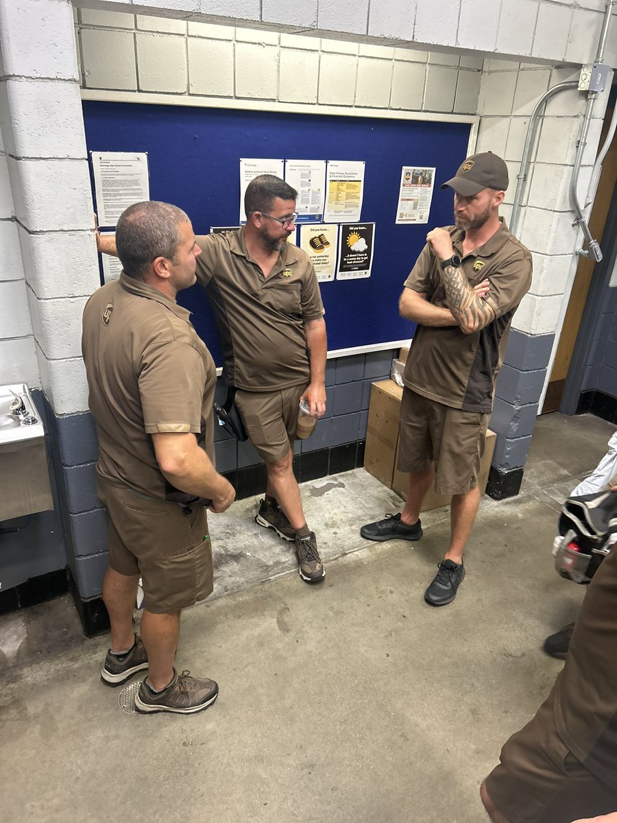 CoreyLevesque's tweet photo. 11k in grievances paid out to members today. UPS will hold you accountable when you cut corners, so hold them to that same standard when they attempt to circumvent the agreement. Our stewards are doing a great job as first line of defense. #Teamsters251 #ContractEnforcement https://t.co/o7CyC0MxpS