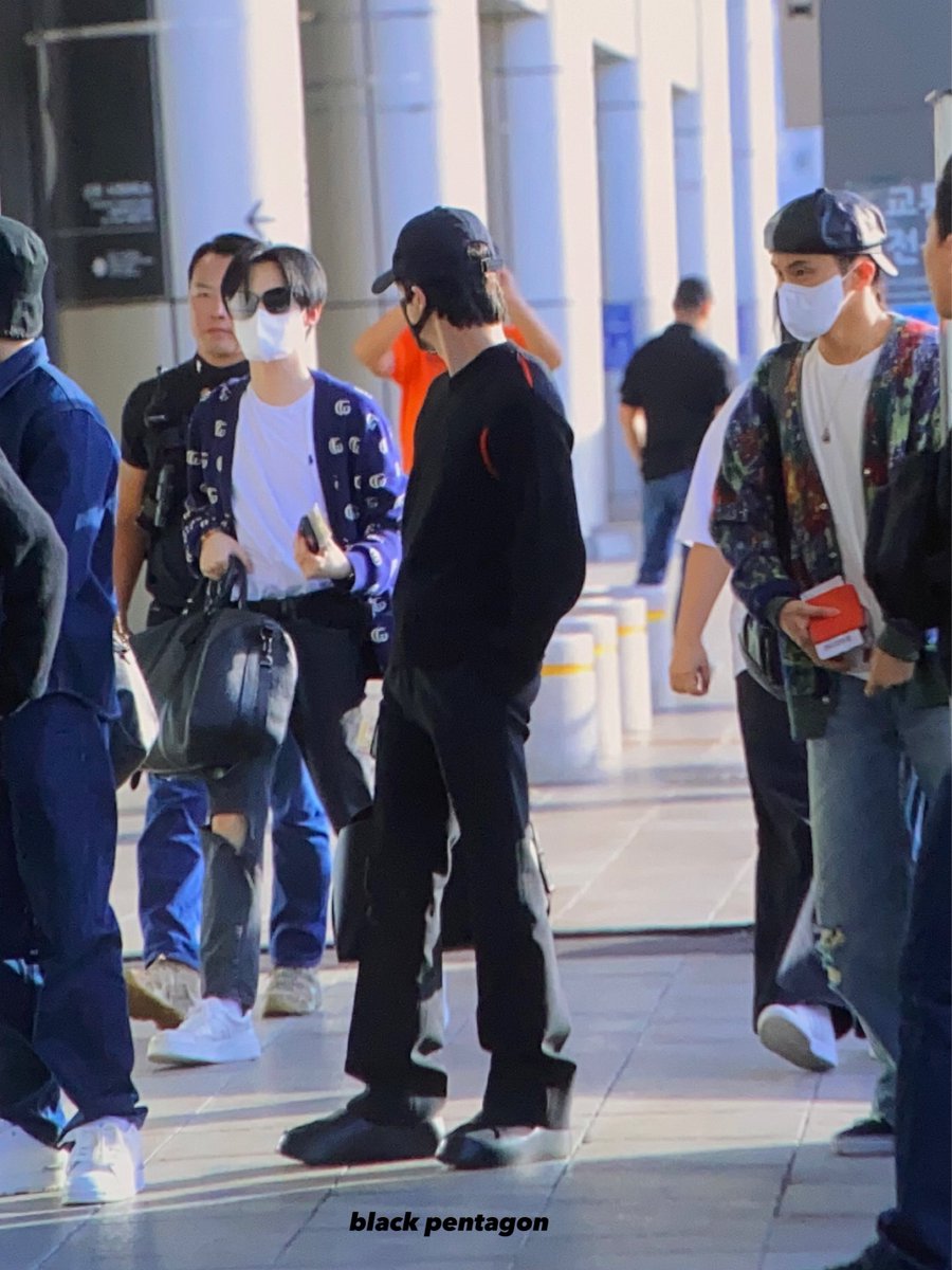 leejenokr's tweet photo. 230914 GMP 출국 #제노 전신🫶🏻 https://t.co/mhJF5auv6E