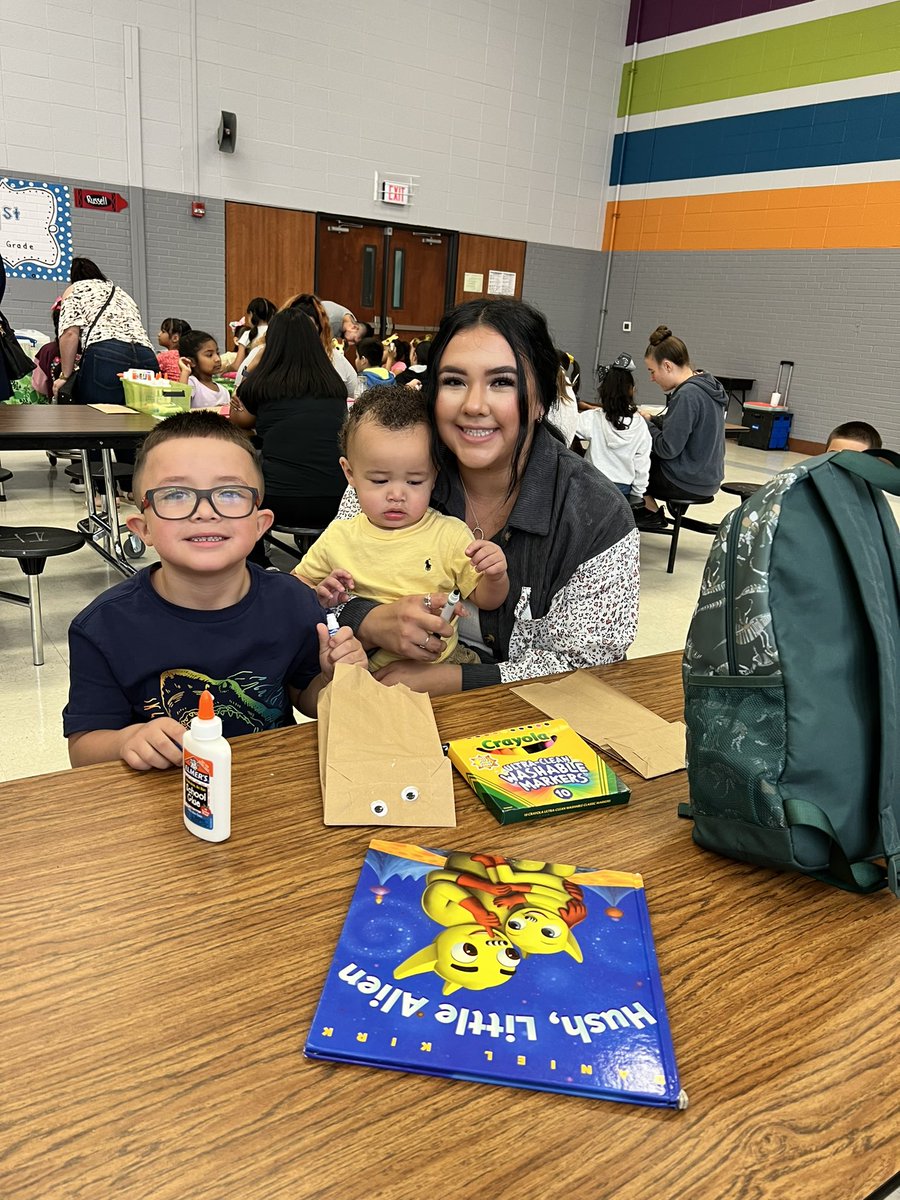 Kelly Pyron (@kinder_pyron) on Twitter photo Today was fantastic for our <a href="/DowlingTigers/">Dowling Elementary ECISD</a>' kindergartners! 😃📚 Parents joined us to read stories and craft sack puppets of the main characters with their little ones. 🐯✨ #FamilyEngagement #ReadingTime #ECISD_Impact #community Today was fantastic for our <a href="/DowlingTigers/">Dowling Elementary ECISD</a>' kindergartners! 😃📚 Parents joined us to read stories and craft sack puppets of the main characters with their little ones. 🐯✨ #FamilyEngagement #ReadingTime #ECISD_Impact #community