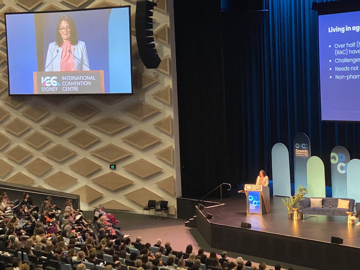 meera_agar's tweet photo. @UTS_Health A/Prof Michelle DiGiacomo speaking about our shared work with the Humour Foundation evaluating the therapeutic use of laughter care https://t.co/s9N43Mr5tj