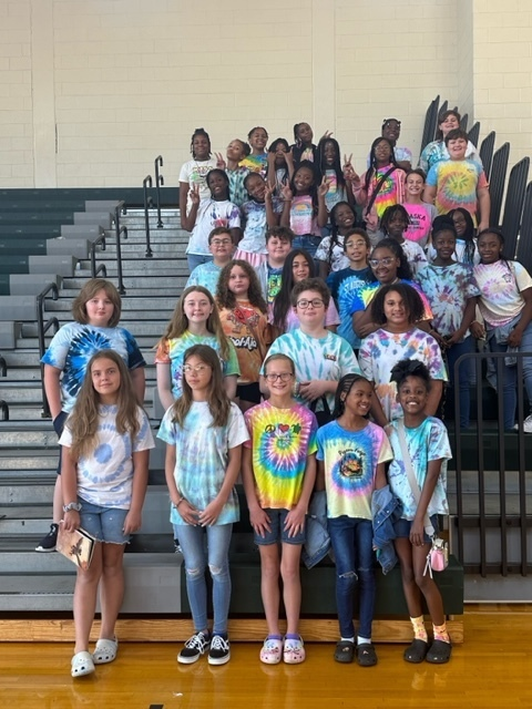 RehobothRoad's tweet photo. Spirit Week Day 2: Tye Dye Tuesday! #M4L https://t.co/TTiFXQQtgR