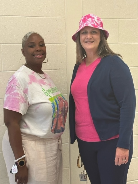 RehobothRoad's tweet photo. Spirit Week Day 2: Tye Dye Tuesday! #M4L https://t.co/TTiFXQQtgR