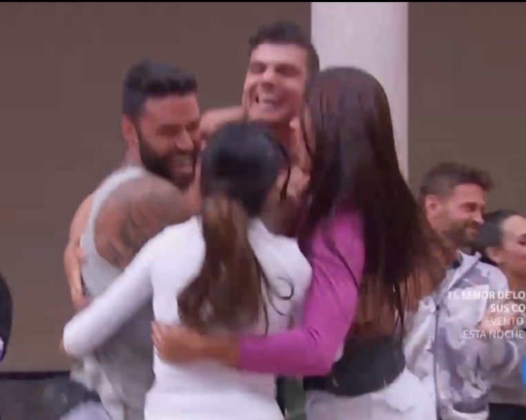 SoleSurvivoor's tweet photo. Todos fuimos ellos🫶🏼

Estamos gozando!!

 #Los50 https://t.co/we6JbXWuEv