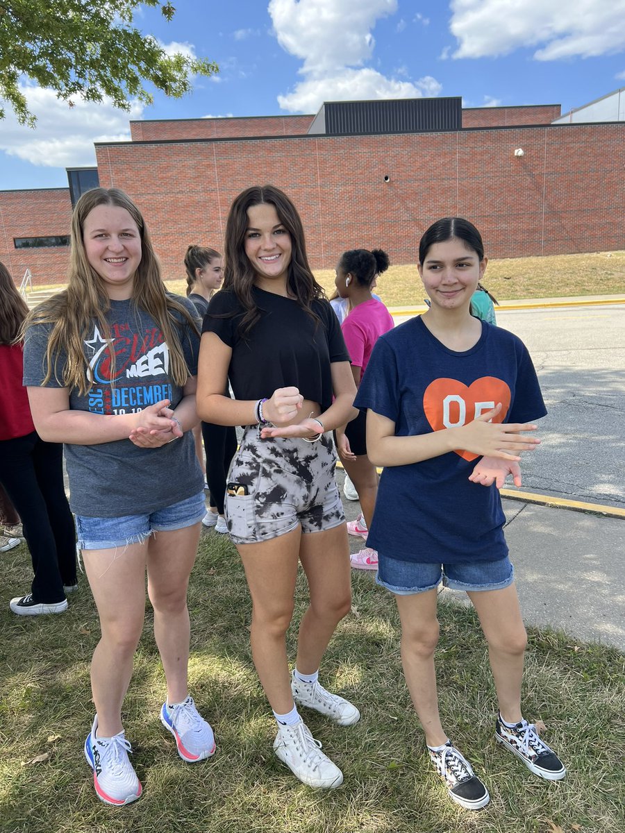 OlatheFutureEd's tweet photo. Brain beak fun with FEA! 

#fea #hawksfly #studentengagement #blockdays https://t.co/06Z9V7X004