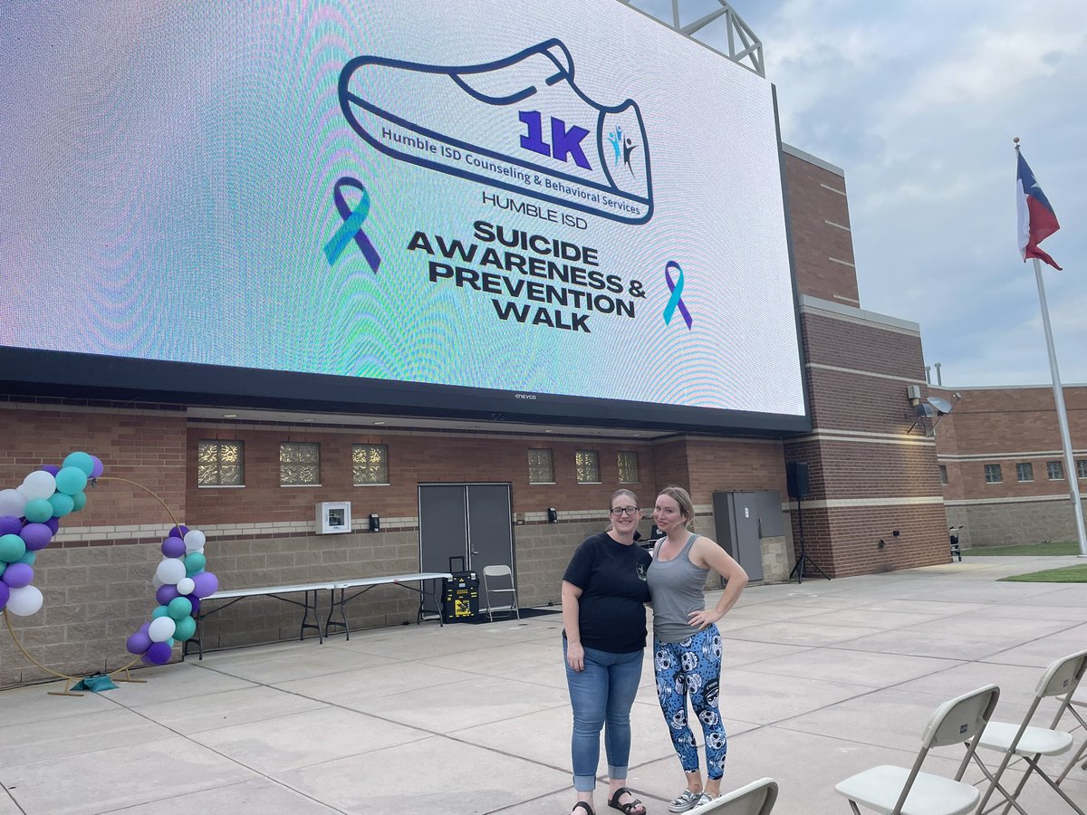 support_wpe's tweet photo. WPE walking for mental health awareness 💜 🐼 #pandaproud #wearewpe #shinethelight #humbleisdfamily https://t.co/5PVzqCGz4Y