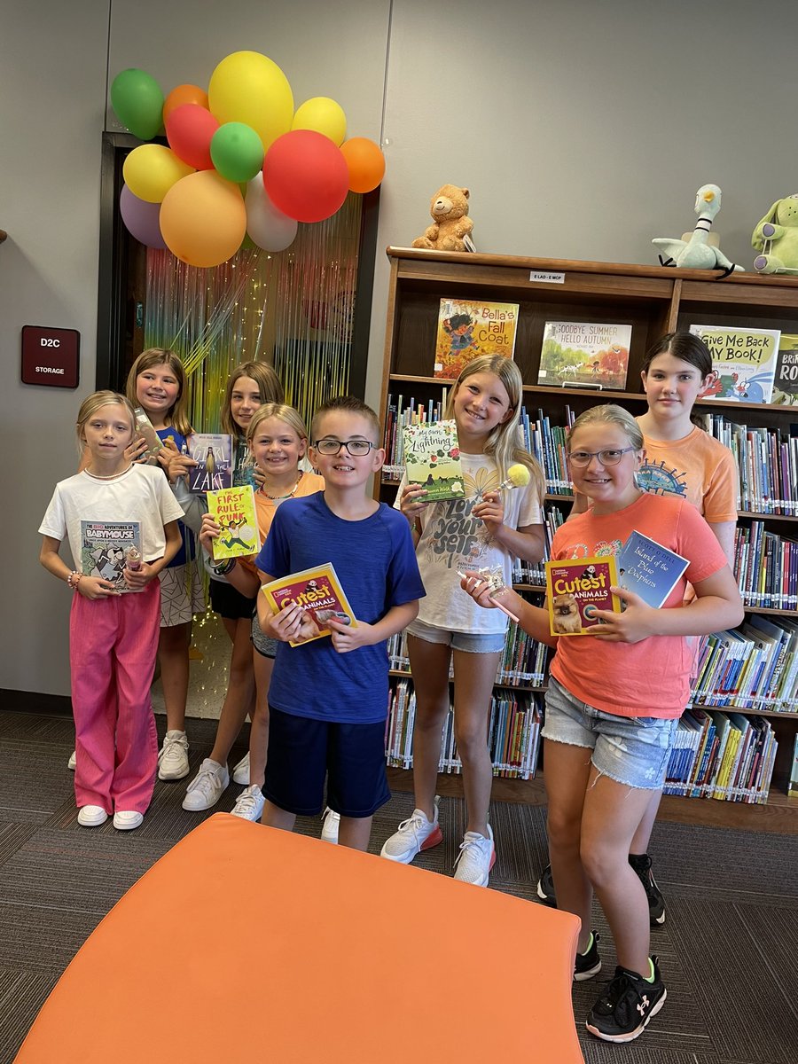 SCE_DragonsRead's tweet photo. More summer readers = more prizes!!! 🤩🤩
#scesoars #libraryleaders #summerreaders #prizeroom https://t.co/t3C07EKH90