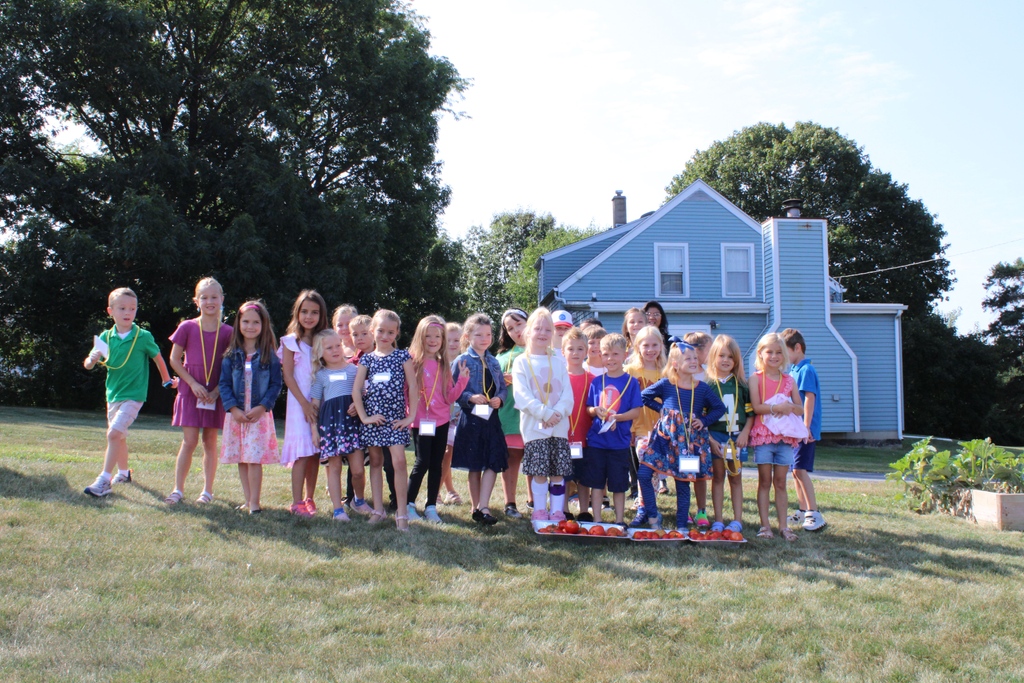 ImmanuelBatavia's tweet photo. First day of Sunday school 2023 and we were greeted by Jesus in the hallway:) The kids learned that God's Word is true! We can trust in what He says. "For the word of the Lord is right and true; He is faithful in all he does." - Psalm 33:4 https://t.co/968WwE2YlL
