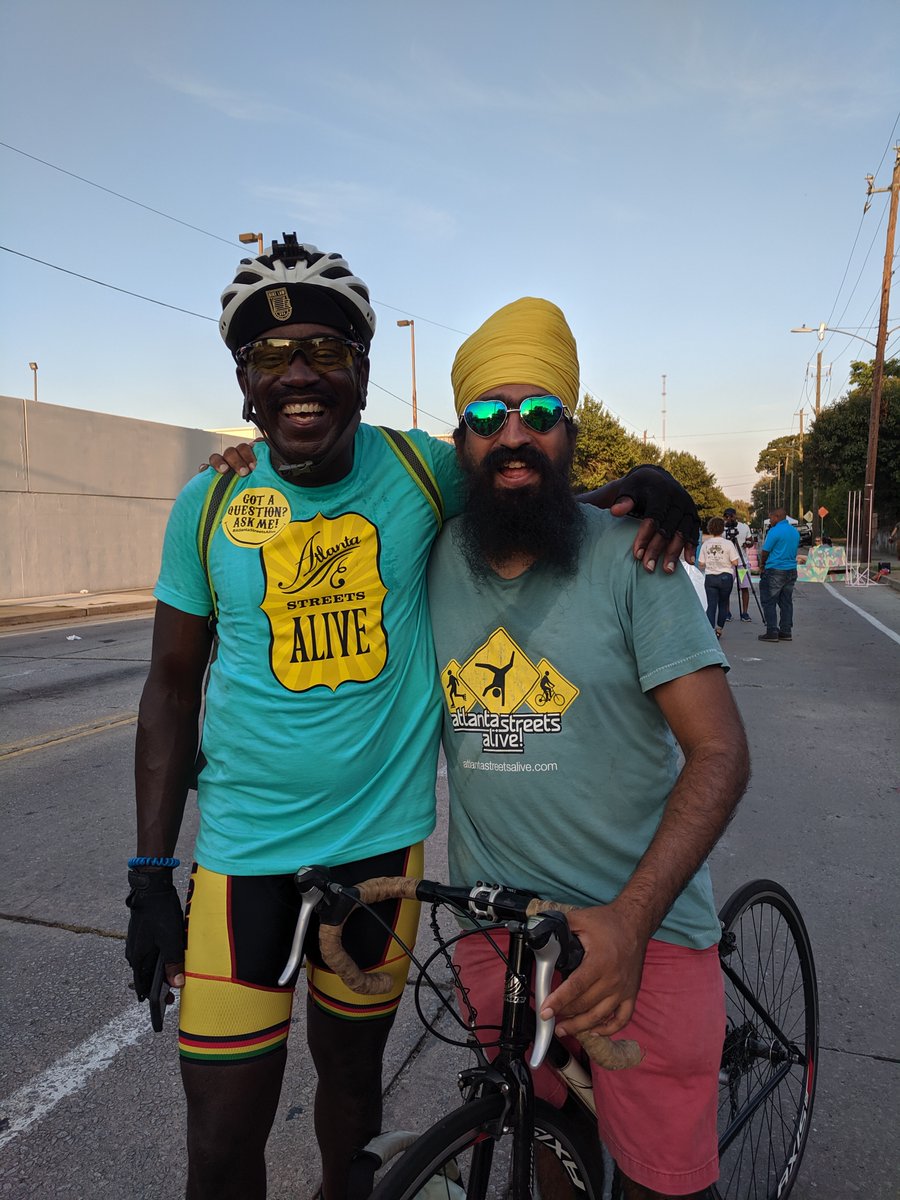 As we get ready to bring back #AtlantaStreetsAlive on September 24th, Atlantans are bringing back some very vintage t-shirts!

Look at these happy faces — open streets, open ❤️  

Send us your favorite Streets Alive pic if you want to be included in our next photo montage!