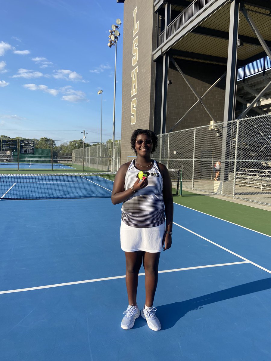 LSHS Girls Tennis tweet media