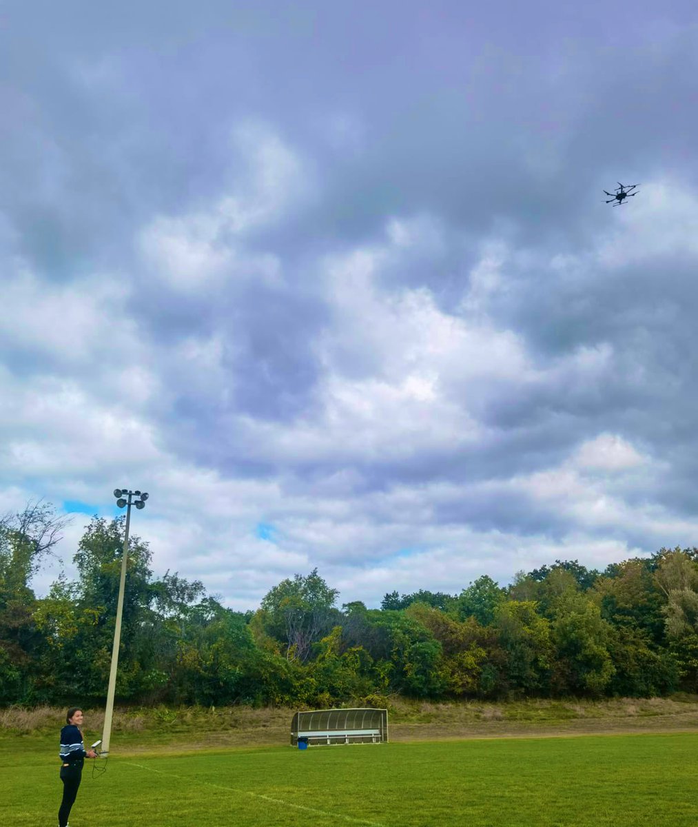 Emilie.isasa tweet media