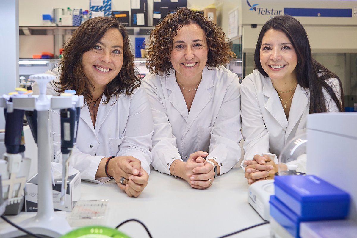 🗞 Just published in @CD_AACR‼️  VHIO discovers potential use of #BreastMilk #LiquidBiopsy for the early diagnosis of #BreastCancer. 📸 @CristinaSaura3, Head of Breast Cancer; @AnaVivancosVHIO, Head of @Genomicslab_ & @kortizve co-lead author. ➕ linke.to/BreastMilkLiqu…