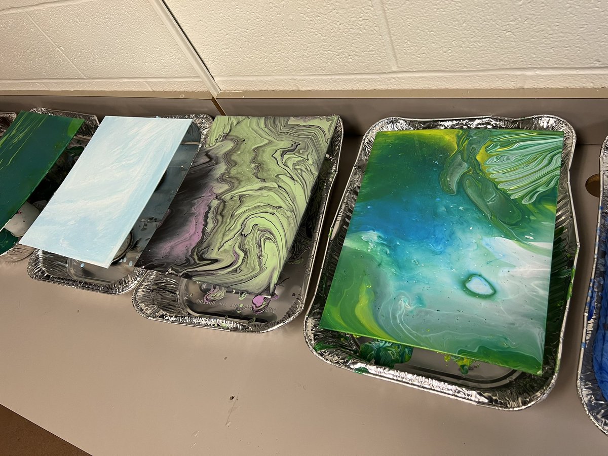 Drawing and Painting 2 creating fun backgrounds for their new painting project! #WeAreVPA