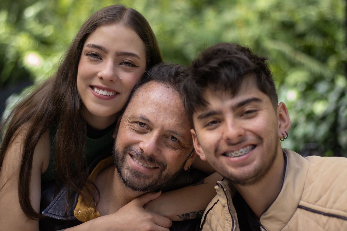 gdleong's tweet photo. Los amo https://t.co/MyWdIakwzB