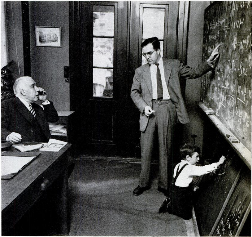 phalpern's tweet photo. Three generations of brilliant Bohrs, photographed around 1960:

Niels Bohr, 1922 Nobel Laureate

Aage Bohr, would become a 1975 Nobel Laureate

Tomas Bohr, accomplished biophysicist

Also, Tomas Bohr today https://t.co/yG7E9o2Dhl