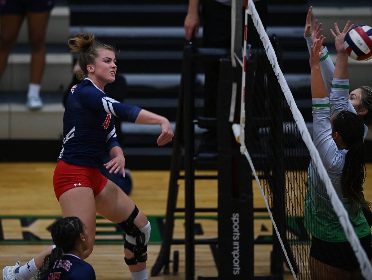 After returning from an ACL injury suffered just one week before last volleyball season began, Ryan's Halli Keese is back to anchoring the team this fall.

"Her presence on the court and just the way she has come back in seamlessly has been amazing."
dentonrc.com/sports/high_sc…