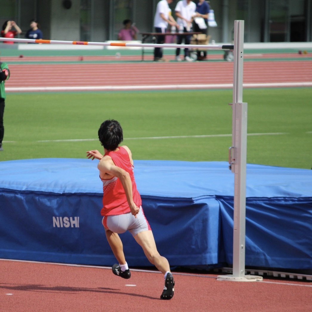 RyukokuTandF's tweet photo. 【天皇賜盃第92回日本学生陸上競技対校選手権】

本日から4日間、埼玉・熊谷スポーツ文化公園陸上競技場で日本学生陸上競技対抗選手権大会が行われます。

男子100m
北浦 稔(4)

男子200m
北浦 稔(4)
石田 大河(1)

男子走高跳
松村文太(4)

男子800m
奥村 孝太郎(4)

 #龍谷大学 #龍谷大学陸上競技部 https://t.co/1vO6reiOqp