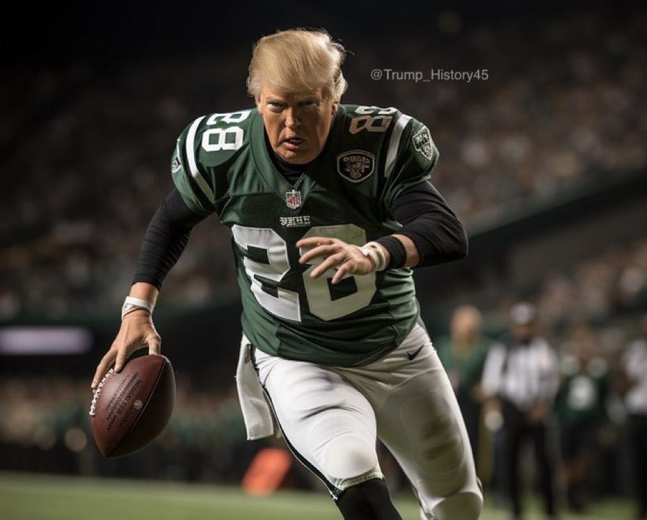 mikeroccovioli's tweet photo. BREAKING: Here is Donald Trump in a Jets uniform. https://t.co/TqpKtWyHgi