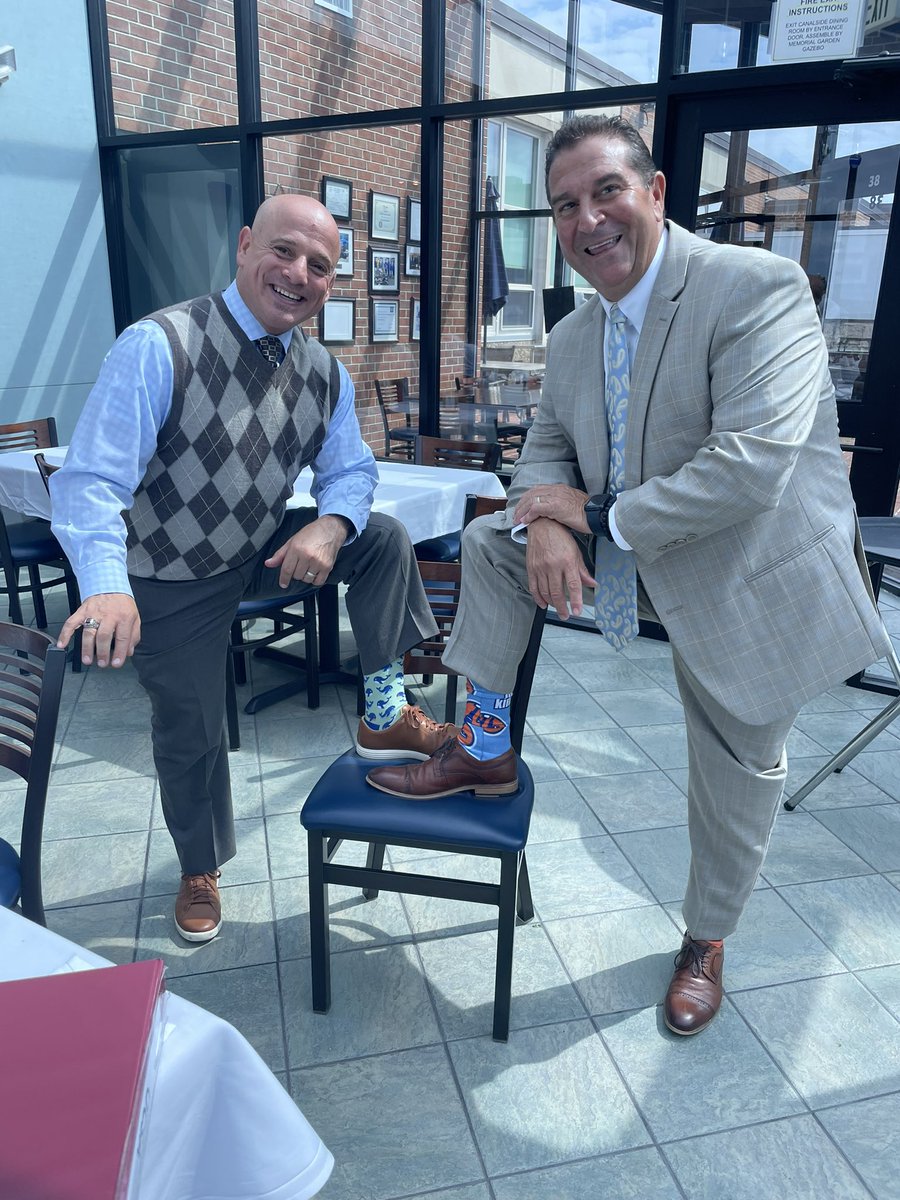 aaronpolansky's tweet photo. When you’re greeted at the roundtable meeting by your friend in his “Be Kind” socks, a photo is required. Special thanks to UCT Culinary for being the best hosts ever. @MAVA2021 @UpperCapeTech @AASAHQ @massupt @NCLA_CTE @actecareertech
#RogerThat
#Authentricity
#LifeinColor https://t.co/TZtcTUIFxc