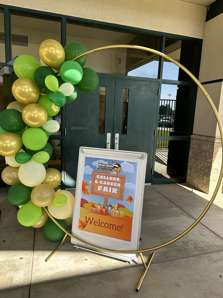 CSciFresnoState's tweet image. Thanks to Kingsburg High for inviting CSCi to their college and career fair!