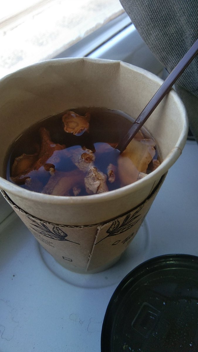 Herihellboy29's tweet photo. Menikmati teh jahe dari @RMU_ID dalam perjalanan @KAI121 cikuray..
It's very warm and make so calm.. https://t.co/5AwWaRk5Cw