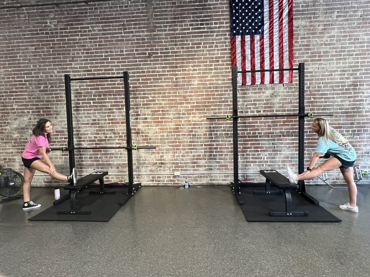 Loving work more and more every day! With amazing clients like these, how could you not?! 

#personaltrainer #WorkoutWednesday #trainwithapurpose