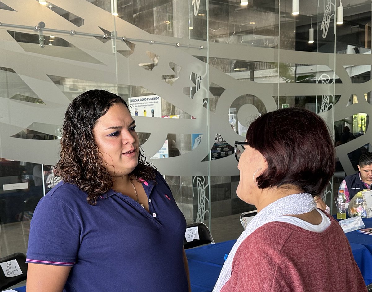 MayeliRuizO's tweet photo. Hoy estuvimos presentes en el #MiércolesCiudadano atendiendo todas sus solicitudes en la @AlcaldiaMHmx.

#AvancemosConPasoFirme
#ConcejalaMH https://t.co/0SKhX6pjnv