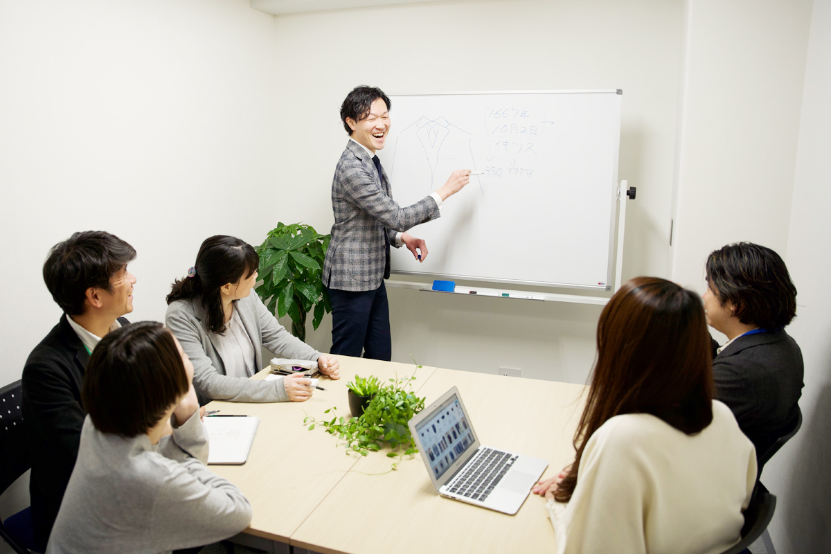 ハマポートは、最大8名がご利用になれる貸会議室があります。会議はもちろん大切な商談やプレゼンテーションに最適なスペースです。
hamaport.jp/coworkingspace…
#貸会議室 #横浜駅