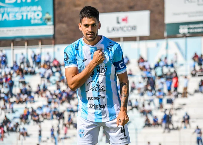 F58q7OBWsAAcBE_?format=webp&name=small